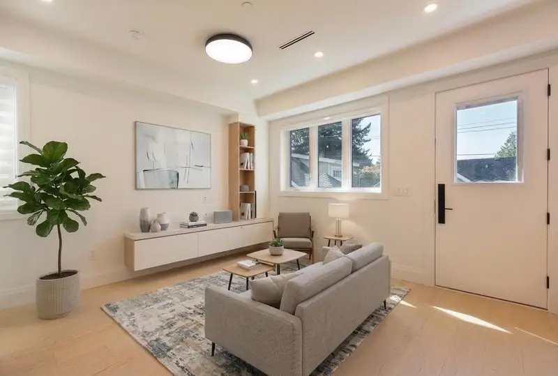 2890 GRANT STREET - photo 2 of 23