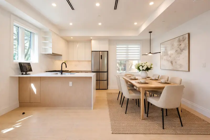 2890 GRANT STREET - photo 4 of 23