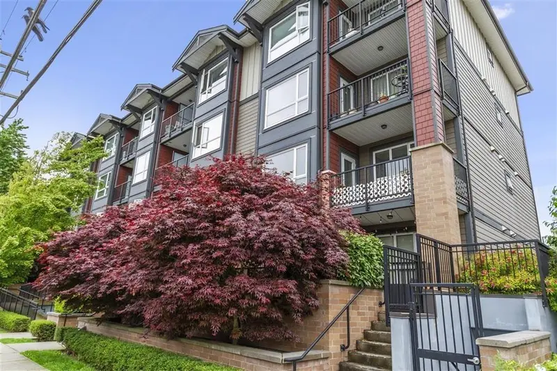 405 2351 KELLY AVENUE - photo 2 of 12