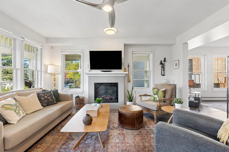 1 244 E 5TH STREET - photo 4 of 25