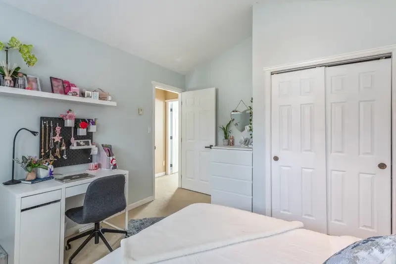 205 1518 BOWSER AVENUE - photo 3 of 25