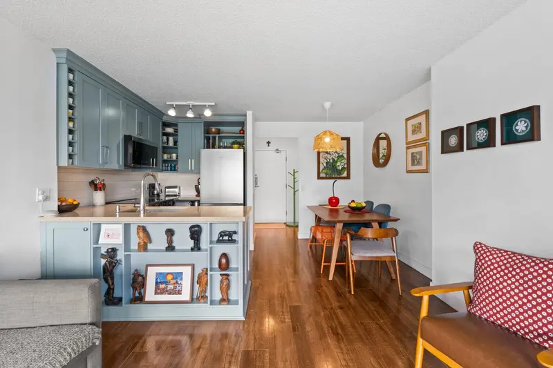 607 3970 CARRIGAN COURT - photo 2 of 23