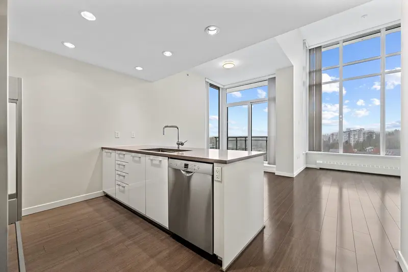 1207 3281 E KENT AVENUE NORTH AVENUE - photo 3 of 25