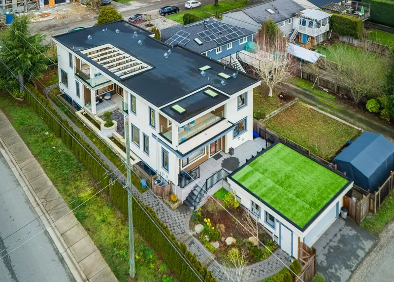 13600 BLACKBURN AVENUE - photo 2 of 25