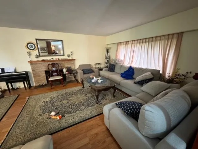 1490 MATHERS AVENUE - photo 2 of 6