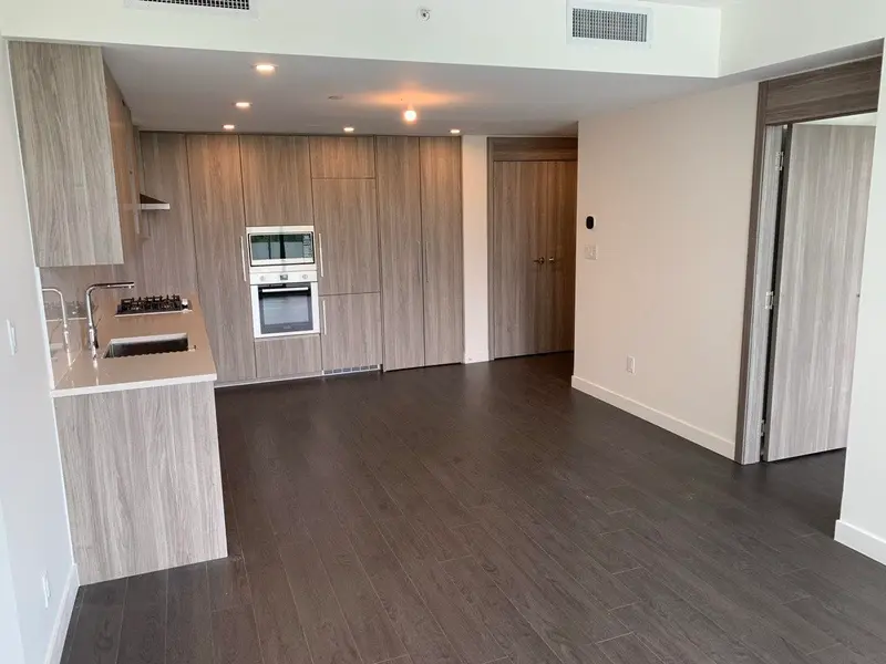 705 13778 100 AVENUE - photo 2 of 17