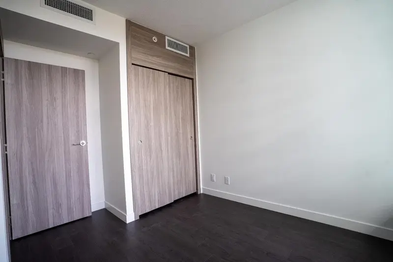 705 13778 100 AVENUE - photo 4 of 17