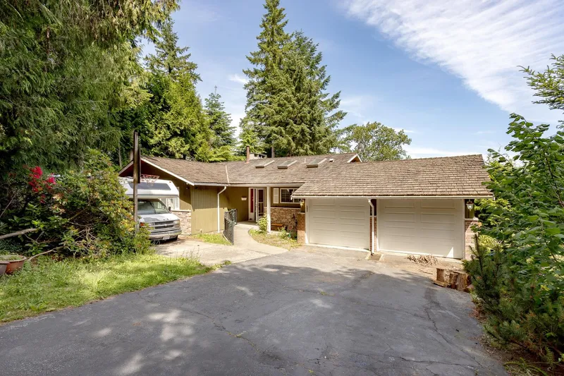 1890 CHARLES STREET - photo 2 of 25