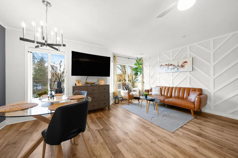 201 12110 80 AVENUE - photo 2 of 25