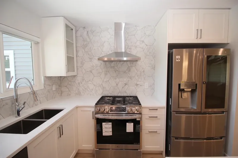 2076 CLARE PLACE - photo 4 of 25