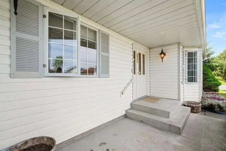 6442 SWANSON STREET - photo 2 of 25