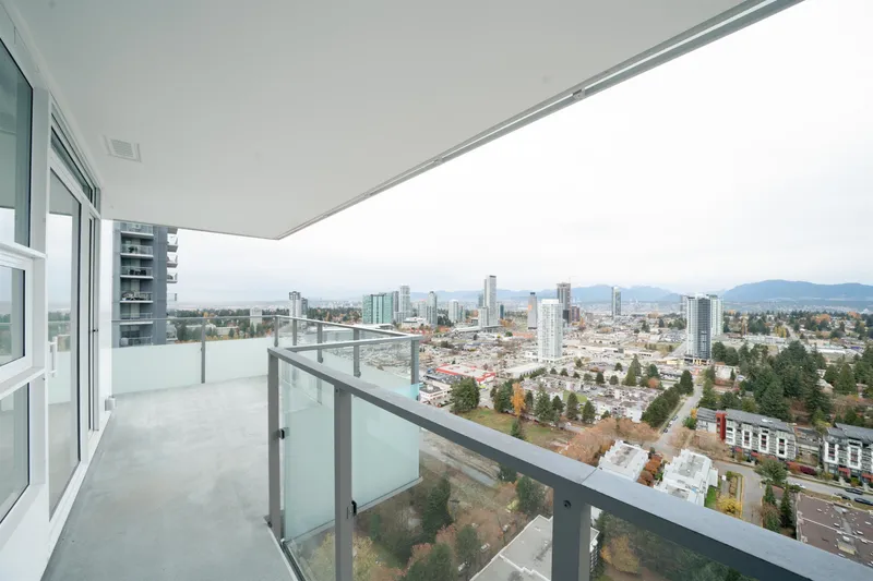 3307 13778 100 AVENUE - photo 1 of 25