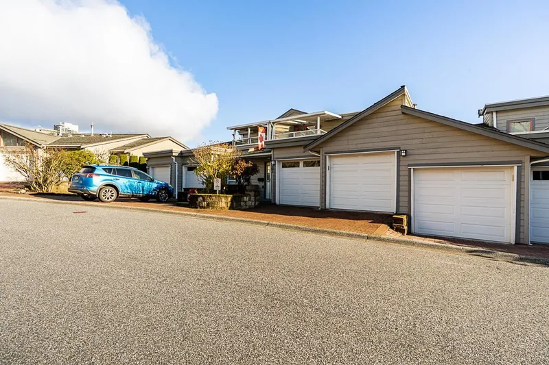 37 323 GOVERNORS COURT - photo 2 of 25