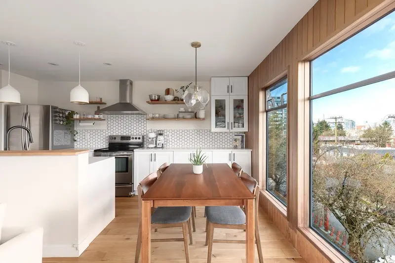 408 2222 PRINCE EDWARD STREET - photo 2 of 25