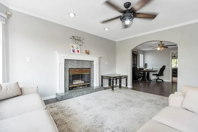 357 MCGILLIVRAY PLACE - photo 3 of 21