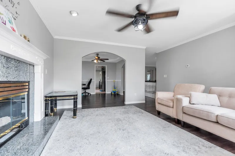 357 MCGILLIVRAY PLACE - photo 4 of 21