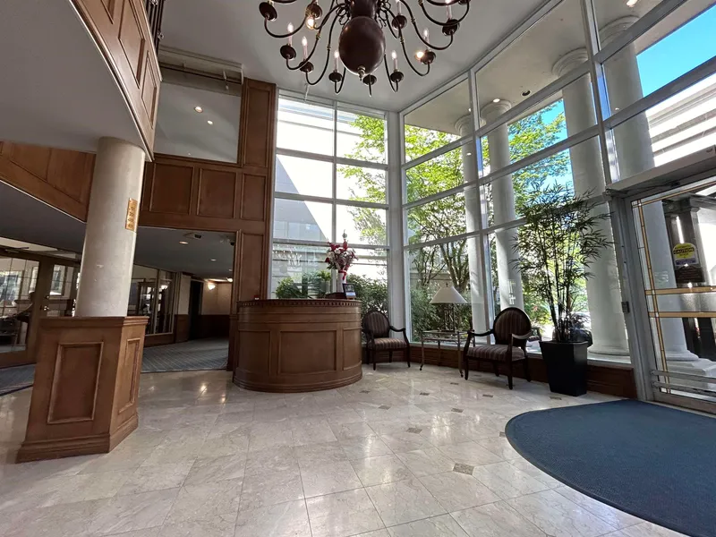 225 3098 GUILDFORD WAY - photo 3 of 22