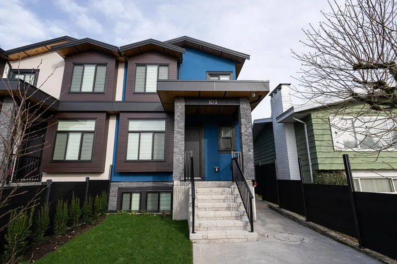 103 1149 DANSEY AVENUE - photo 2 of 25