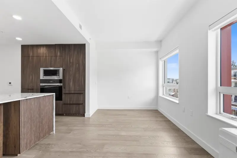 305 3590 W 39TH AVENUE - photo 1 of 25