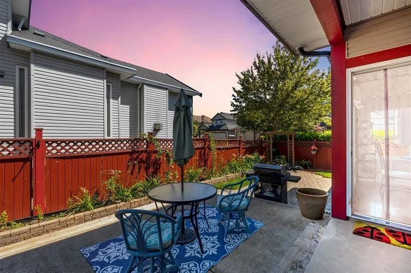 19785 72A AVENUE - photo 4 of 25