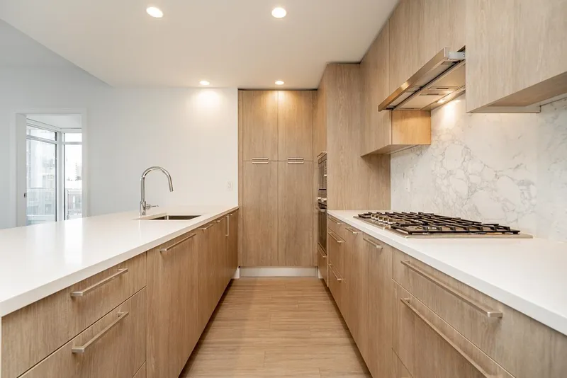 303 6398 SILVER AVENUE - photo 2 of 25