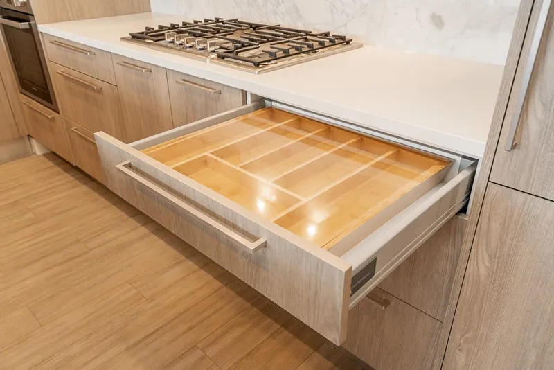 303 6398 SILVER AVENUE - photo 4 of 25