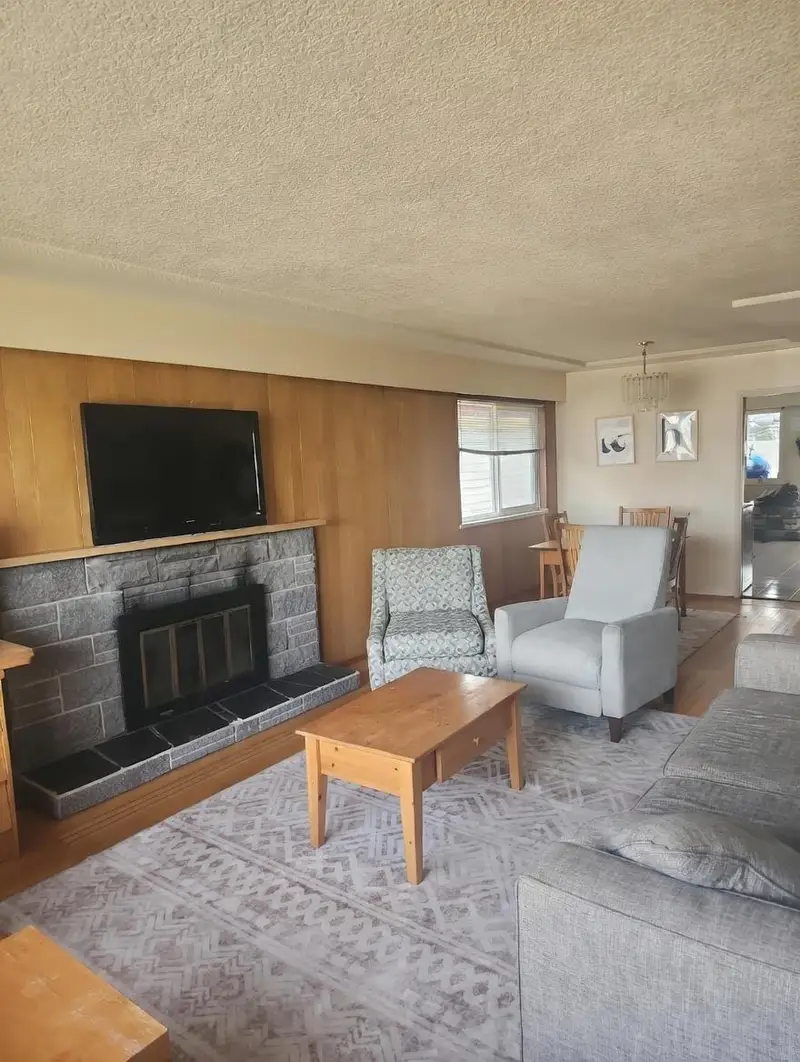 3312 QUEENS AVENUE - photo 3 of 11