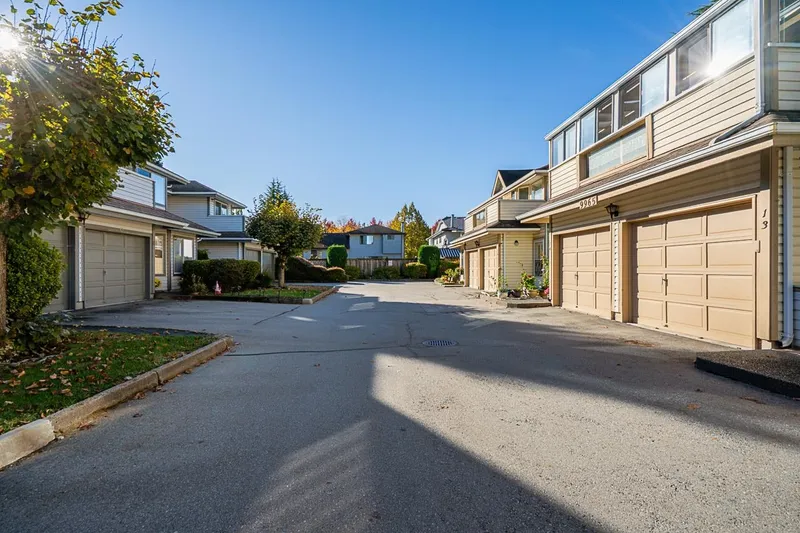 9 9947 151 STREET - photo 4 of 21