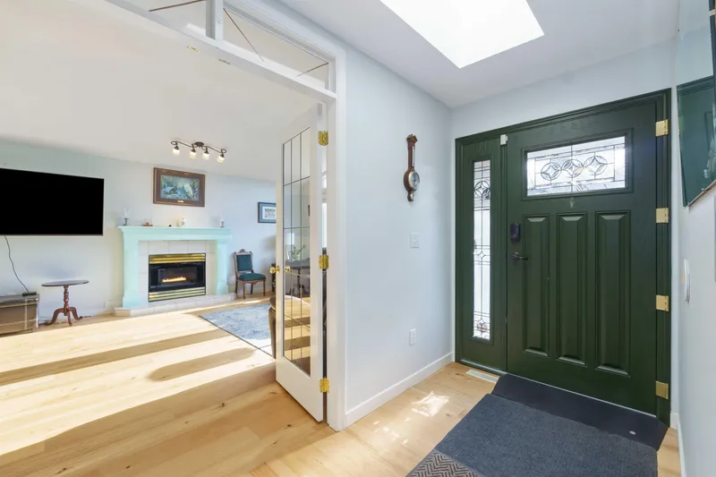 19379 CUSICK CRESCENT - photo 4 of 25