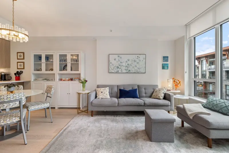 402 2738 LIBRARY LANE - photo 4 of 23