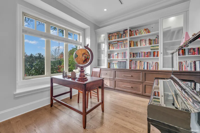 7458 MAPLE STREET - photo 4 of 25