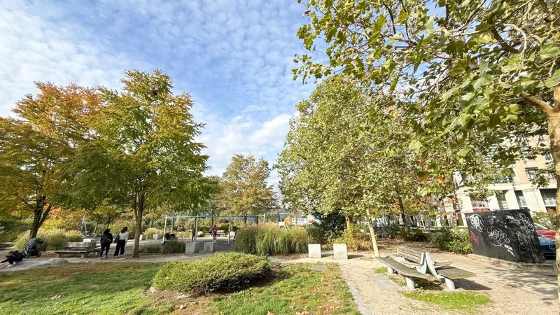 1210 1708 COLUMBIA STREET - photo 4 of 11