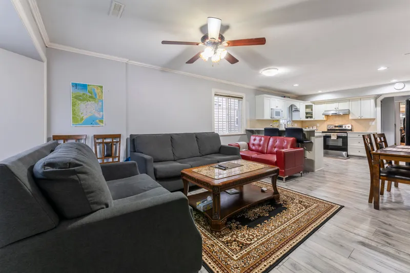 17381 64 AVENUE - photo 2 of 18