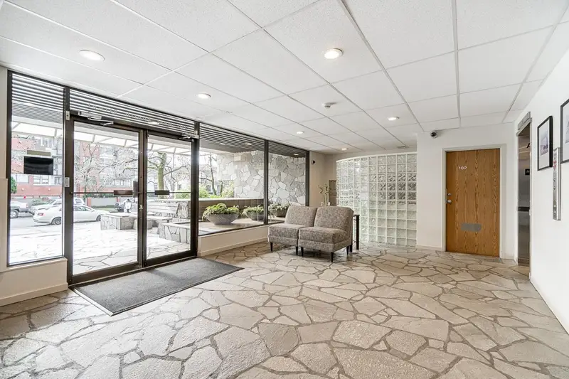 1202 110 W 4TH STREET - photo 3 of 18