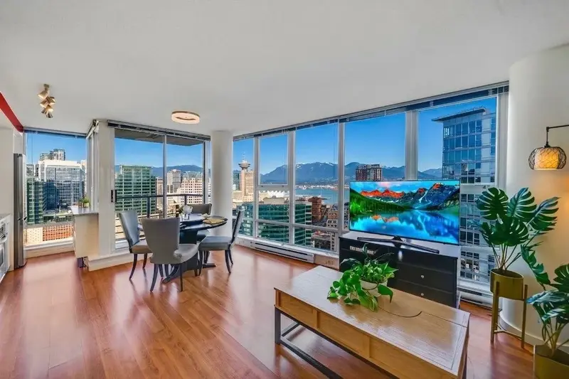 3101 668 CITADEL PARADE - photo 1 of 25