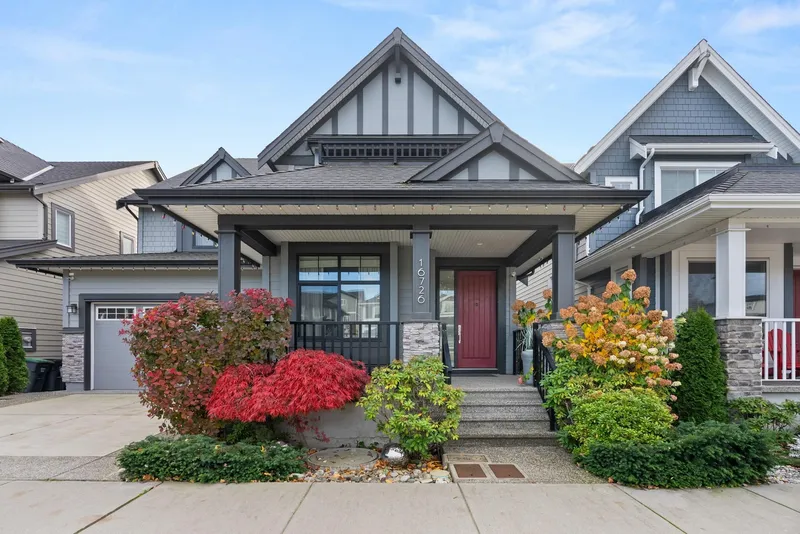 16726 18 AVENUE - photo 1 of 25