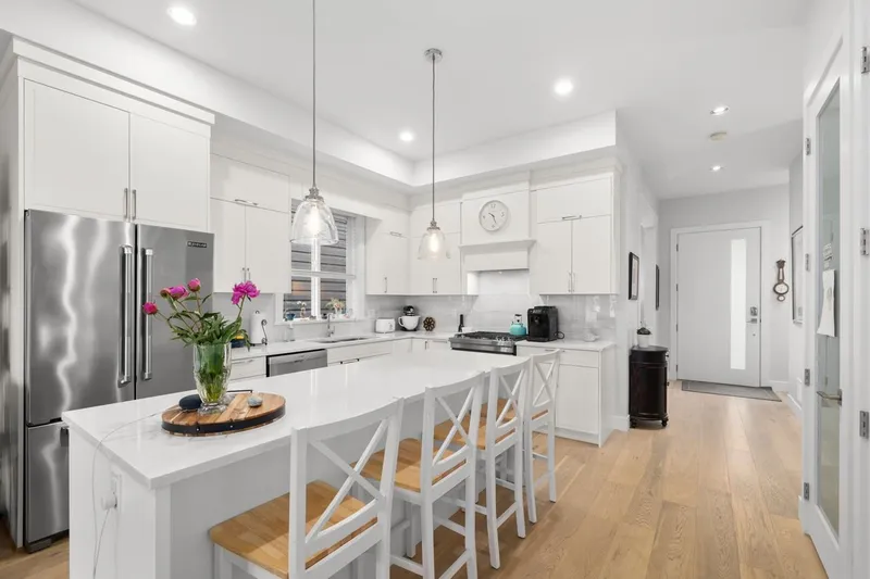 2131 164A STREET - photo 2 of 25