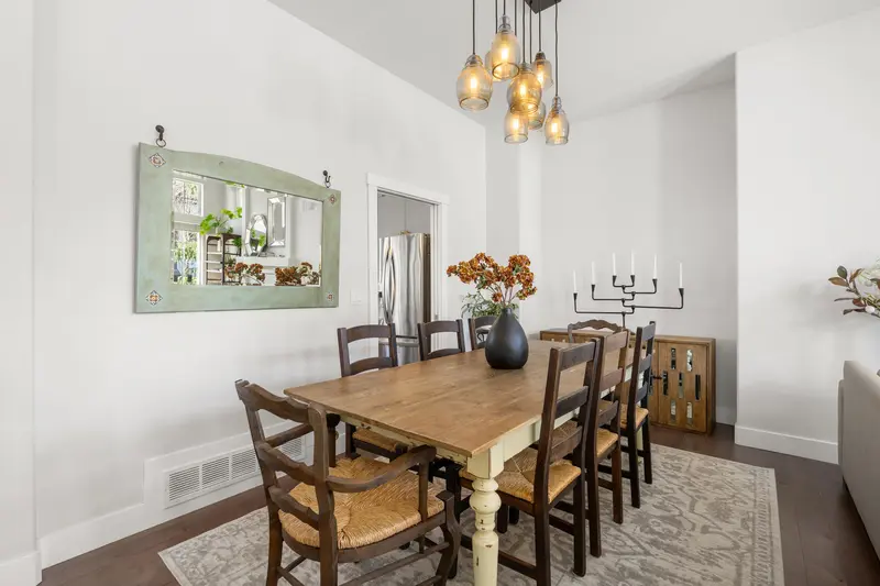 3459 152B STREET - photo 4 of 25