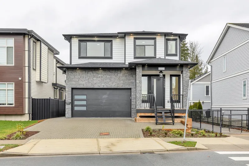 8699 MACHELL STREET - photo 1 of 25