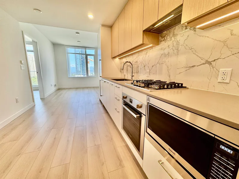 1007 6468 WILLINGDON AVENUE - photo 3 of 25