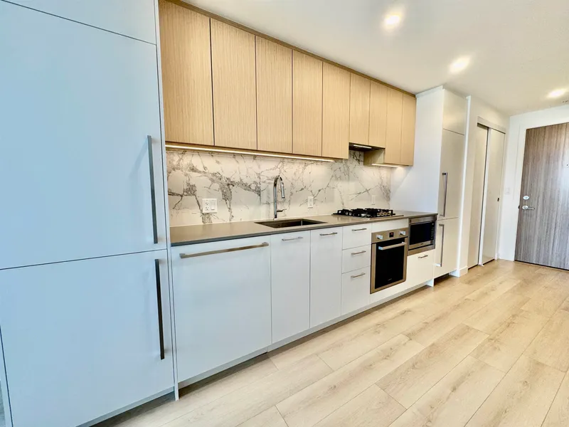 1007 6468 WILLINGDON AVENUE - photo 4 of 25