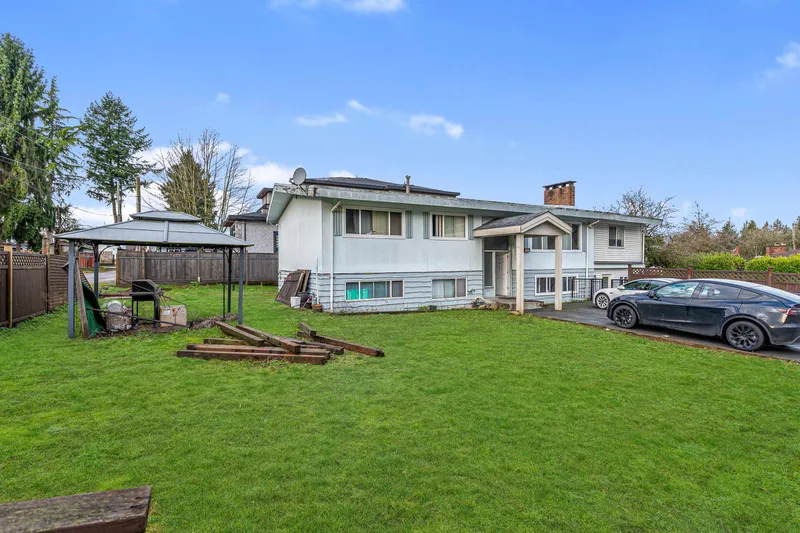 9939 119A STREET - photo 2 of 13