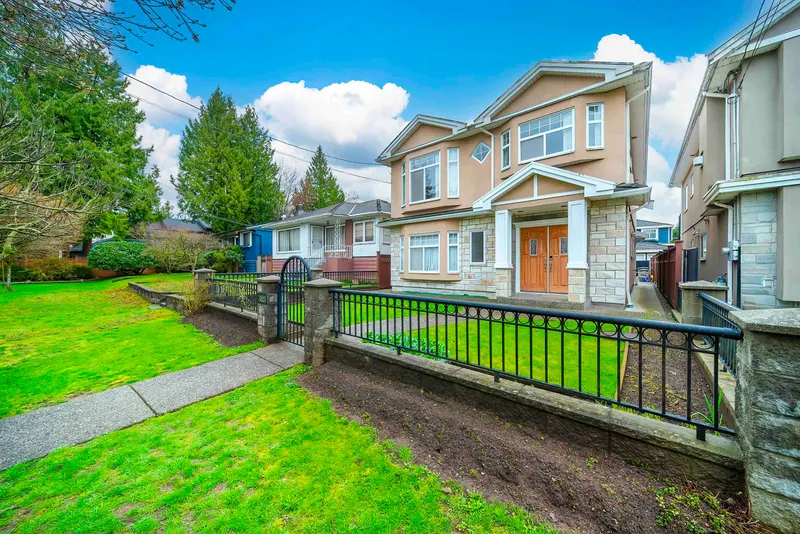 3320 E 43RD AVENUE - photo 1 of 25