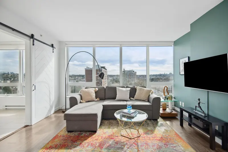 808 933 E HASTINGS STREET - photo 4 of 25