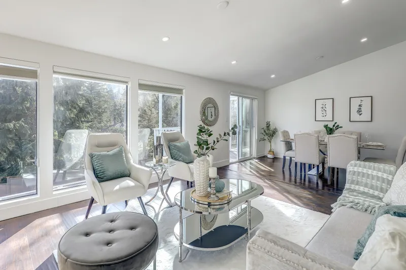 16 MOUNT ROYAL DRIVE - photo 4 of 25