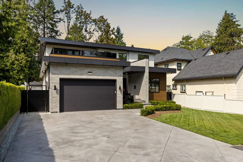 13093 98A AVENUE - photo 2 of 25