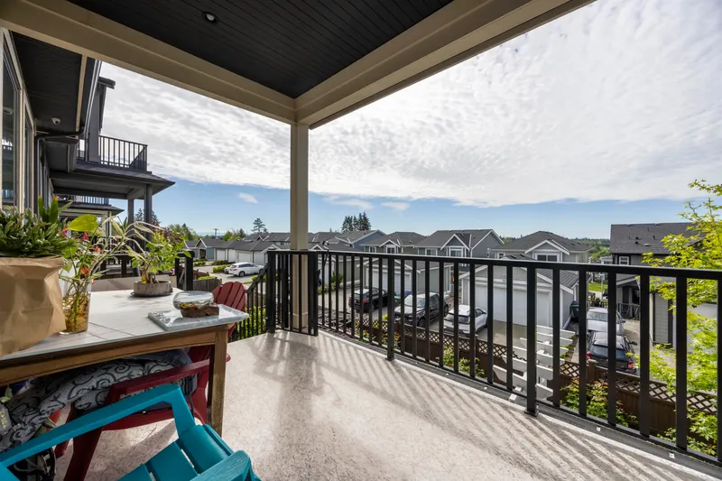 16764 16A AVENUE - photo 2 of 12