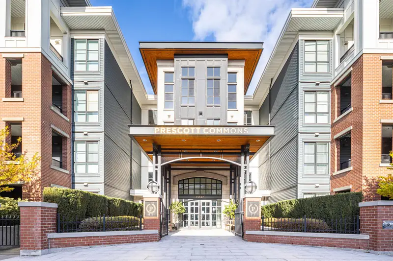 411 15137 33 AVENUE - photo 1 of 25