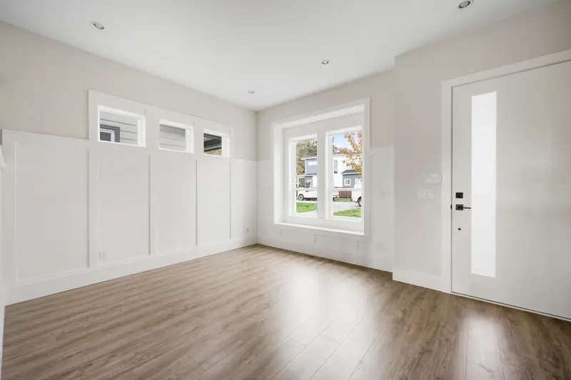 16742 20A AVENUE - photo 4 of 25