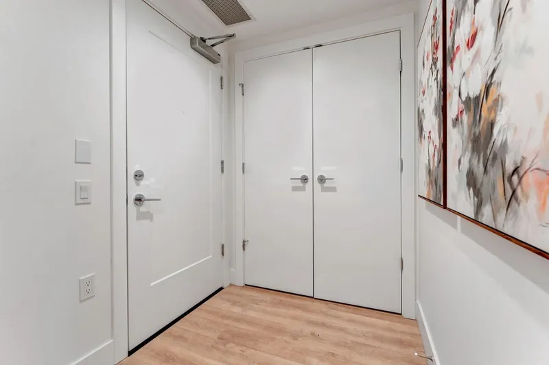 105 2325 EMERY COURT - photo 2 of 18